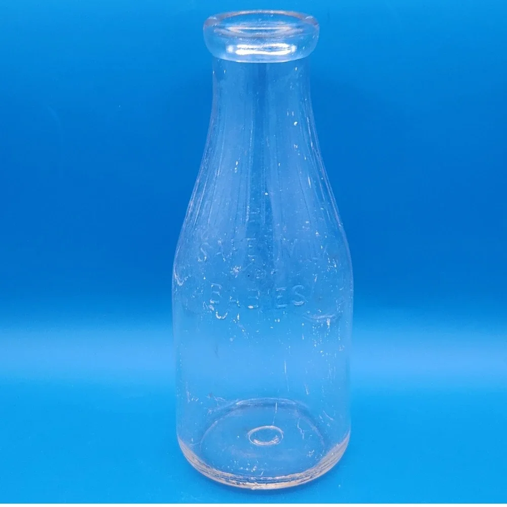 Rare 1934 Chestnut Farms Chevy Chase Dairy Safe for Babies Milk Bottle 1 quart